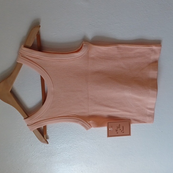 Soft Rose Peach Rib Top Slimming - Picture 2 of 6